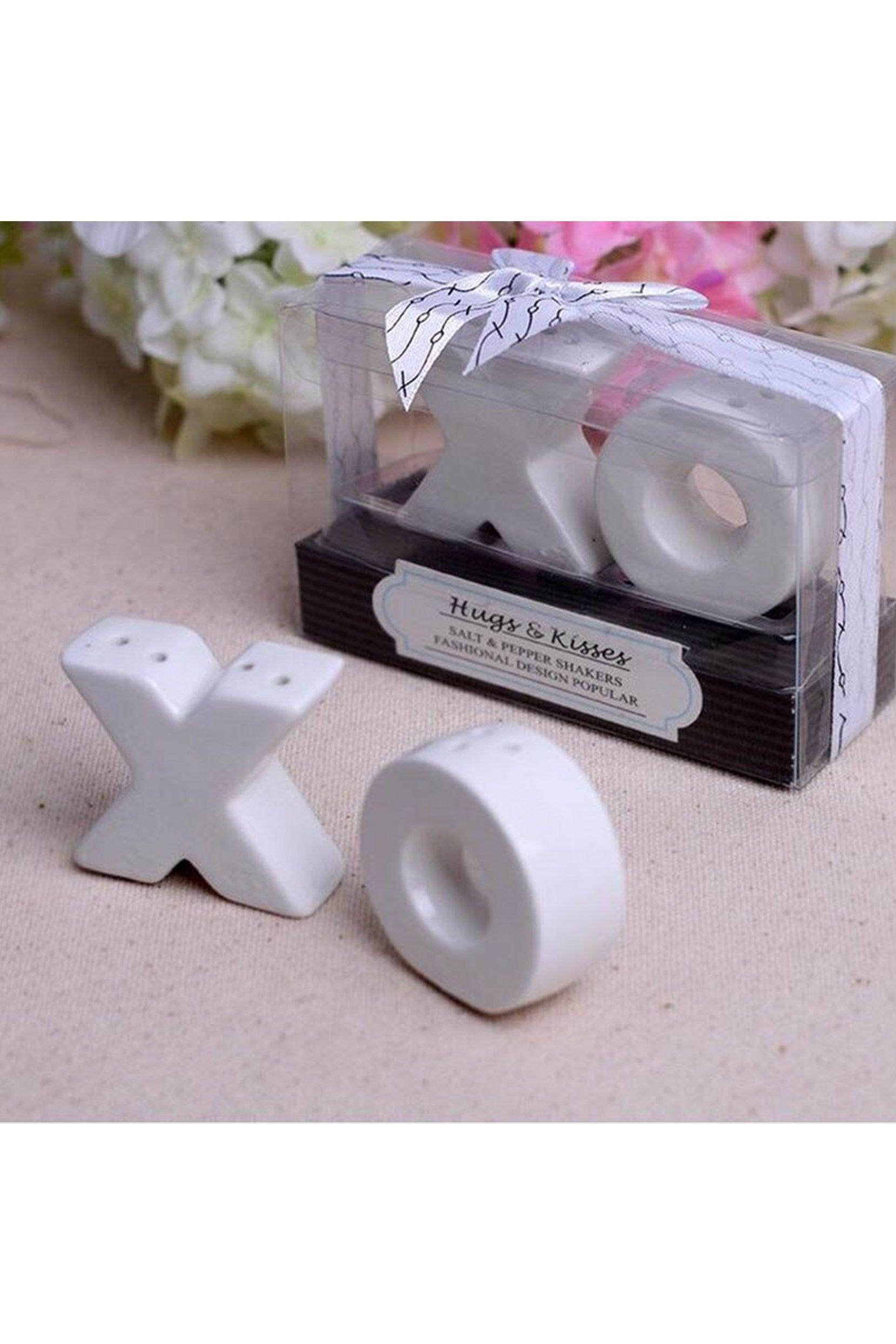 Kisses and Hugs Ceramic Salt and Pepper Shakers CGF0182 (Set of 6 pcs) - COCOMELODY